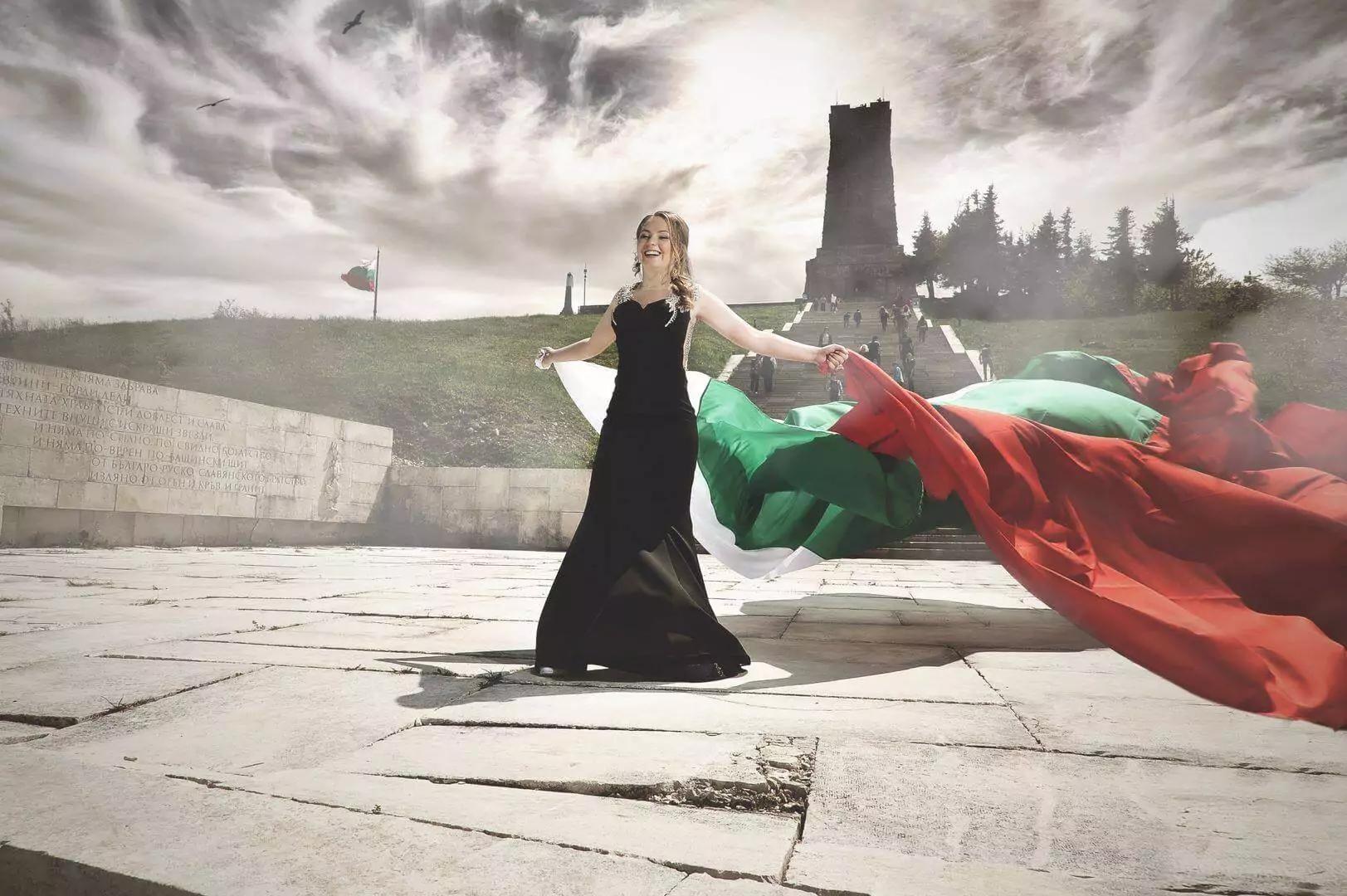 Един УНИКАЛЕН и Незабравим БАЛ на момичето с българския флаг от Шипка. С послания до всеки българин!