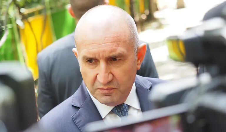 Бивш министър в партията на Радев. Ето ги новите имена